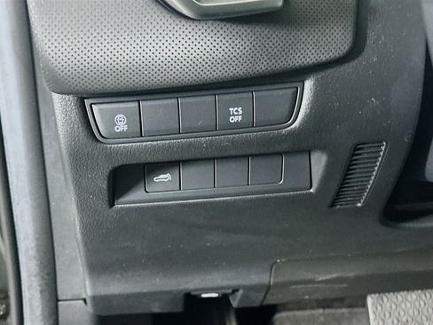 Used 2025 MAZDA CX-50 AWD 2.5 S w/ Premium Package image 17