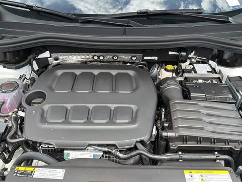 New 2026 Volkswagen Tiguan SE FWD image 34