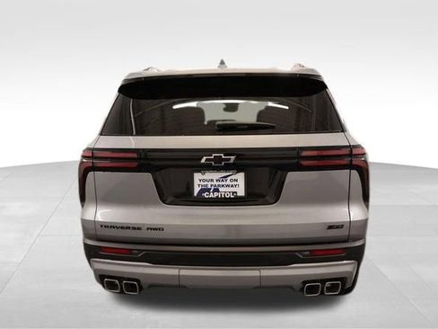 New 2026 Chevrolet Traverse Z71 w/ Enhanced Driving Package AWD/4WD image 3