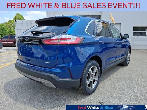 Certified 2023 Ford Edge SEL w/ Convenience Package AWD/4WD image 10