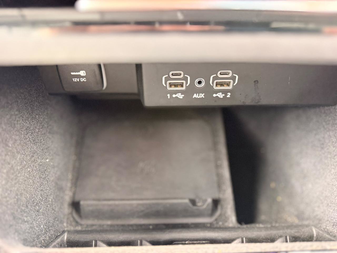 Used 2024 Jeep Wagoneer L Series II w/ Flexible Seating Group RWD image 23