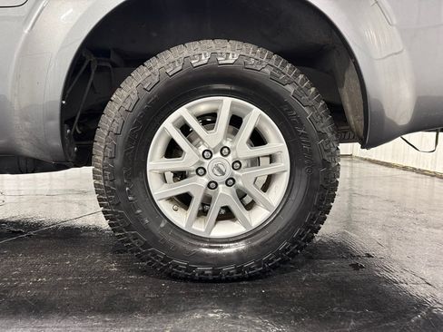 Used 2016 Nissan Frontier SV RWD image 7