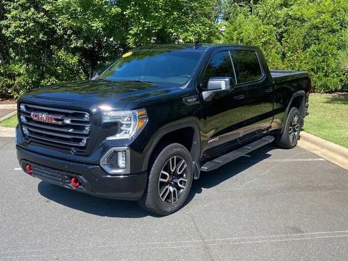 Used 2020 GMC Sierra 1500 AT4 w/ AT4 Premium Package AWD/4WD image 3
