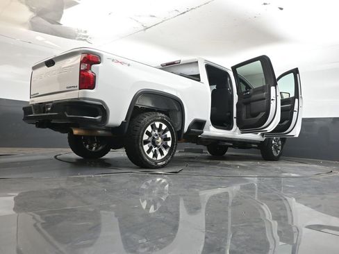 Used 2022 Chevrolet Silverado 2500 Custom w/ Custom Convenience Package image 47
