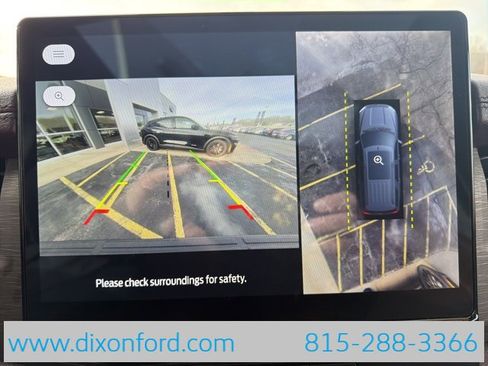 Used 2024 Ford Expedition Limited image 11