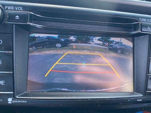 Used 2018 Toyota RAV4 XLE w/ Plus Extra Value Package AWD/4WD image 29