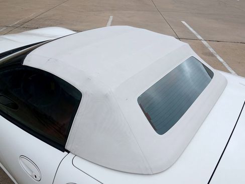 Used 2001 Chevrolet Corvette Convertible w/ Preferred Equipment Group2 image 33