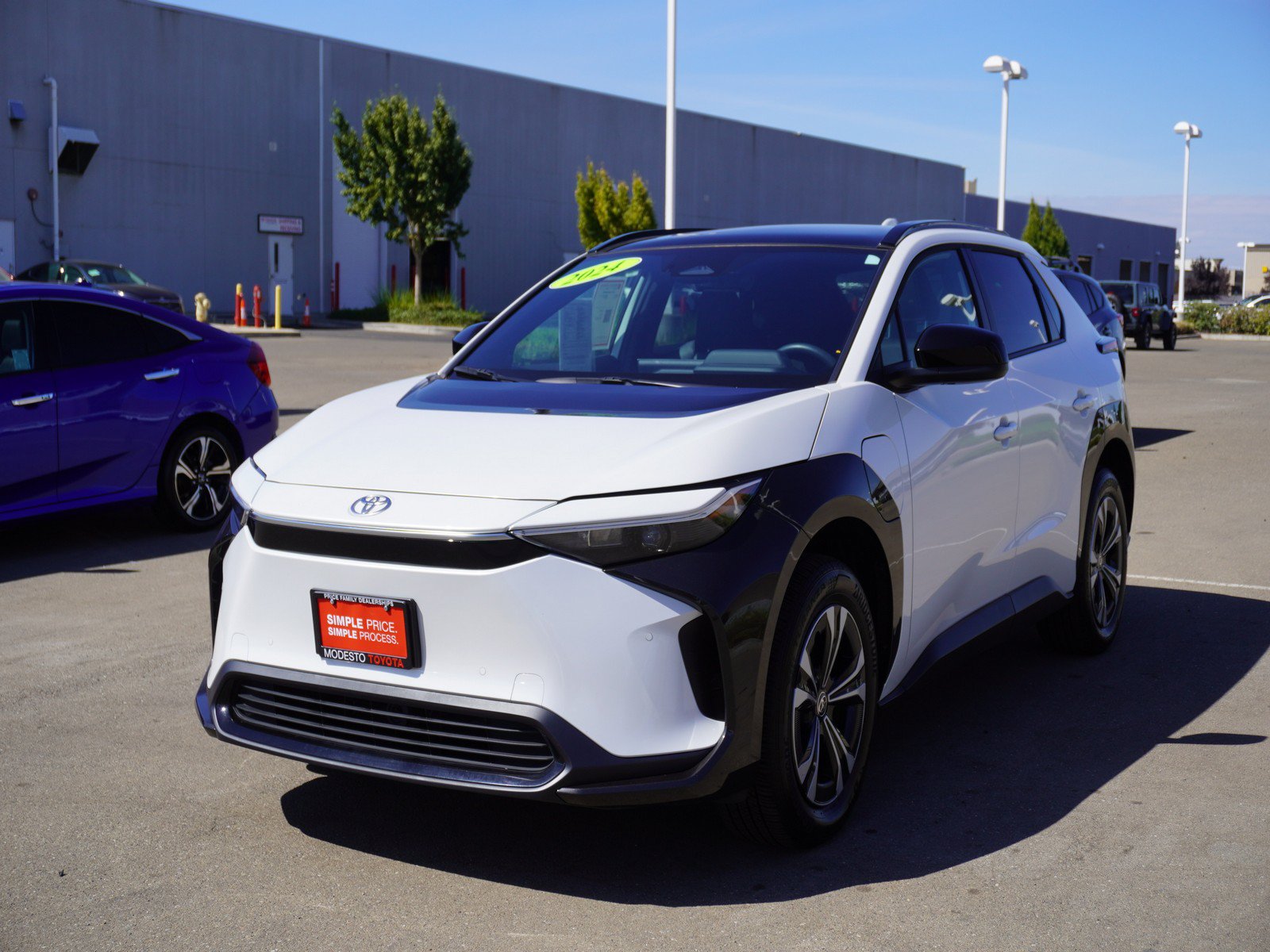 Used 2024 Toyota bZ4X AWD w/ Weather Package image 7