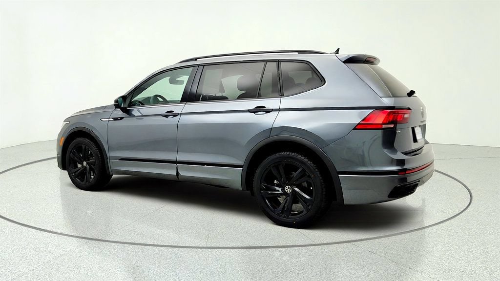 Used 2023 Volkswagen Tiguan SE R-Line FWD image 7