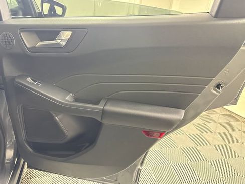 Used 2023 Ford Escape Active w/ Tech Pack #2 AWD/4WD image 18