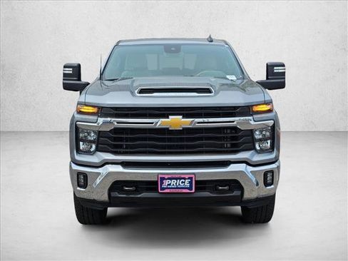 Used 2024 Chevrolet Silverado 2500 LT w/ Safety Package AWD/4WD image 2