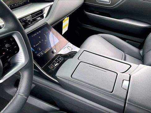 Certified 2025 INFINITI QX80 Pure w/ Exterior Package image 19