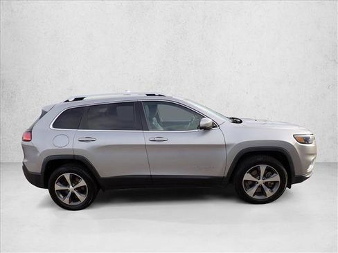 Used 2019 Jeep Cherokee Limited w/ Trailer Tow Group image 5