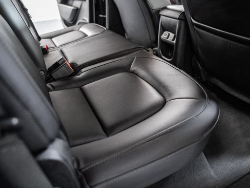 Used 2022 GMC Canyon Elevation w/ Elevation Premium Package RWD image 32
