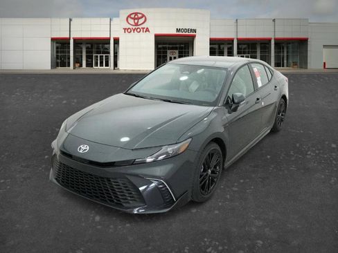 New 2026 Toyota Camry SE FWD image 2