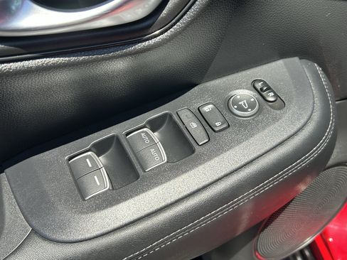 Certified 2024 Honda HR-V EX-L image 16