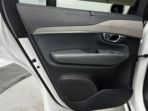 Used 2022 Volvo XC90 T6 Inscription w/ Advanced Package image 30