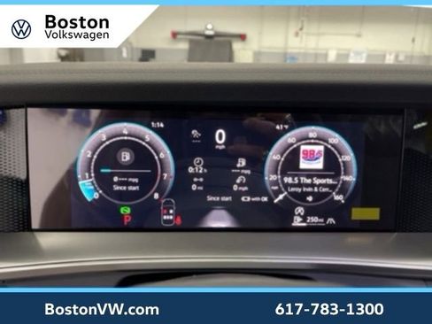 New 2026 Volkswagen Tiguan SE image 16