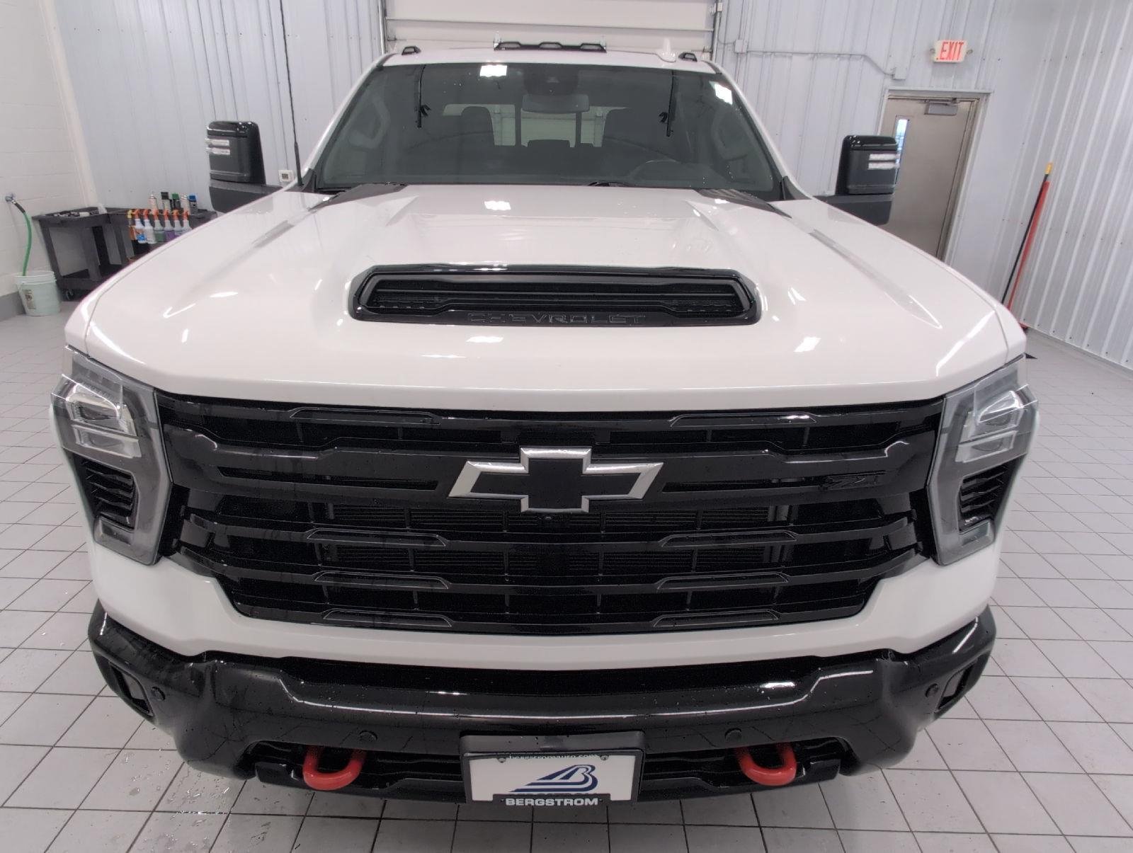 Certified 2025 Chevrolet Silverado 2500 LTZ w/ LTZ Plus Package AWD/4WD image 13