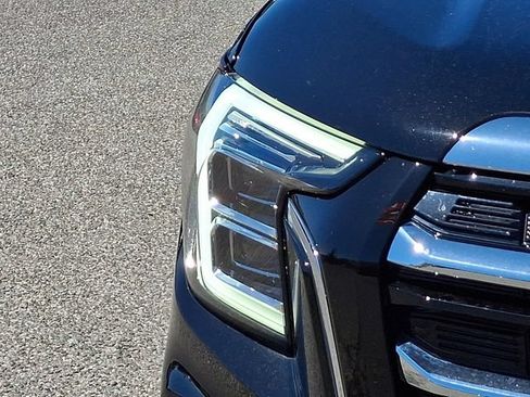 Used 2025 GMC Terrain Elevation AWD/4WD image 29