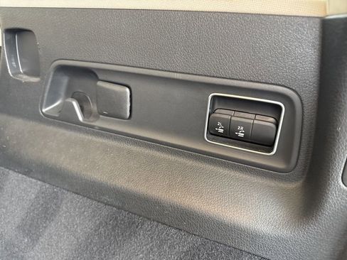 Used 2022 Mercedes-Benz GLE 350 4MATIC image 14