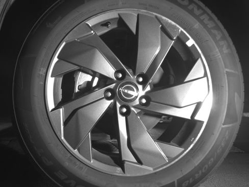 Used 2025 Nissan Rogue SV FWD image 12