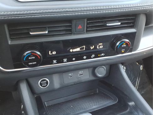 Certified 2023 Nissan Rogue SV AWD/4WD image 20