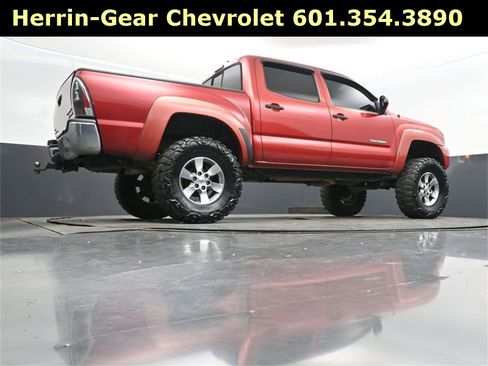 Used 2012 Toyota Tacoma PreRunner image 42