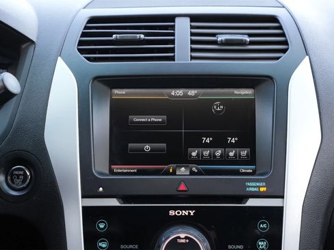 Used 2015 Ford Explorer Sport w/ Equipment Group 401A image 13