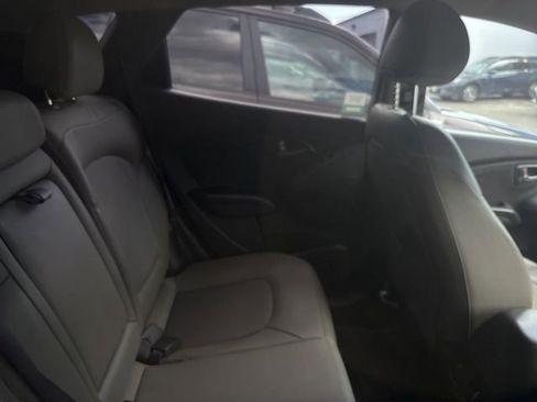 Used 2014 Hyundai Tucson SE image 9