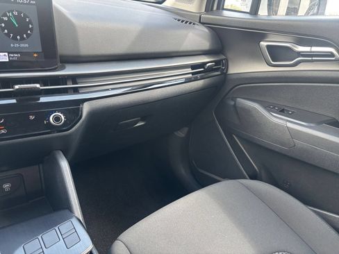 Used 2026 Kia Sportage LX FWD image 34