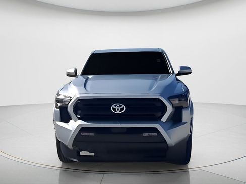 Used 2024 Toyota Tacoma SR5 image 2