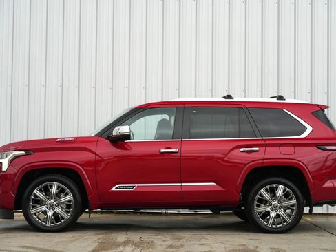 Used 2024 Toyota Sequoia Capstone image 54