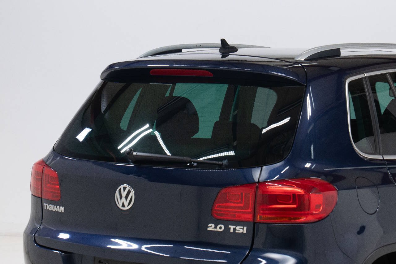 Used 2013 Volkswagen Tiguan SE FWD image 12
