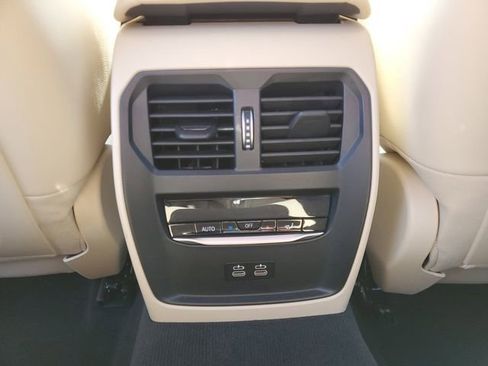 Used 2022 BMW 330i 330i w/ Premium Package image 12