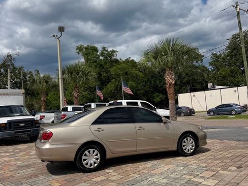 Used 2005 Toyota Camry LE FWD image 4