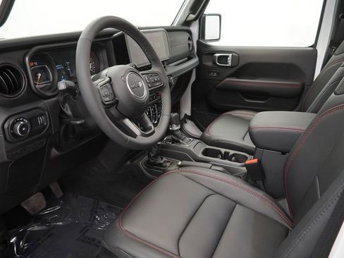 Used 2026 Jeep Wrangler Unlimited Rubicon image 19