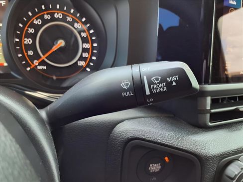 Used 2025 Jeep Gladiator Willys image 16