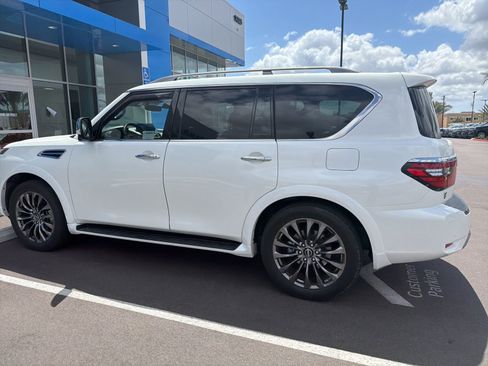 Used 2023 Nissan Armada Platinum w/ Captain's Chairs Package AWD/4WD image 8