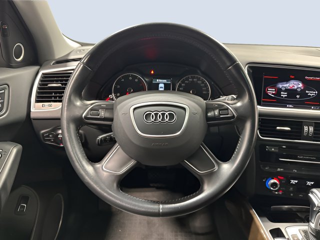 Used 2016 Audi Q5 2.0T Premium Plus w/ Technology Package AWD/4WD image 17