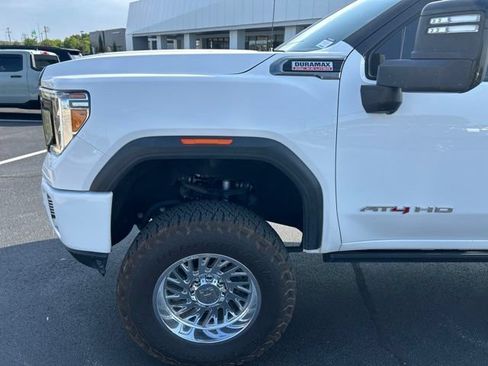 Used 2022 GMC Sierra 2500 AT4 w/ AT4 Preferred Package AWD/4WD image 10