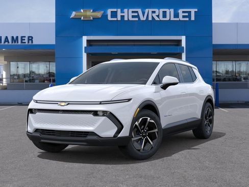 New 2026 Chevrolet Equinox EV LT image 31