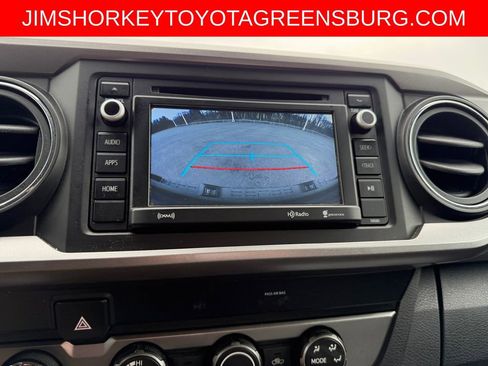 Used 2019 Toyota Tacoma SR5 AWD/4WD image 18
