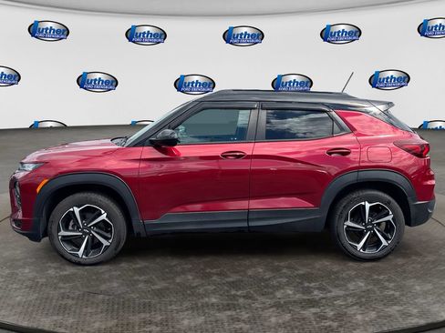 Used 2021 Chevrolet TrailBlazer RS w/ Convenience Package AWD/4WD image 2