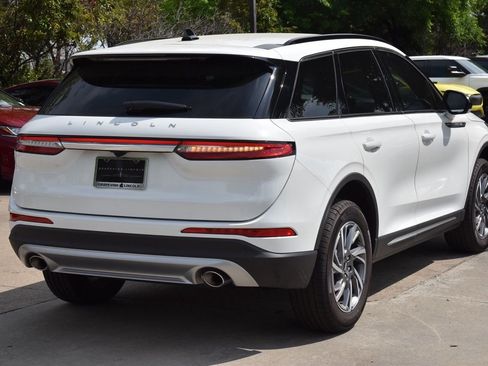 New 2026 Lincoln Corsair Premiere image 7