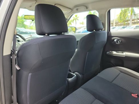 Used 2015 Nissan Juke S FWD image 10