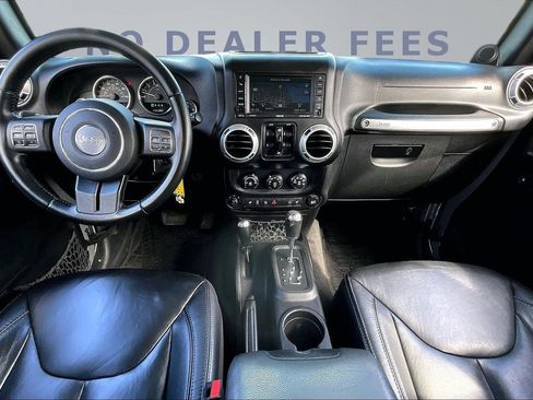 Used 2014 Jeep Wrangler Unlimited Rubicon w/ Dual Top Group AWD/4WD image 7