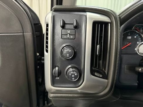 Used 2018 GMC Sierra 1500 SLT w/ SLT Premium Package AWD/4WD image 17