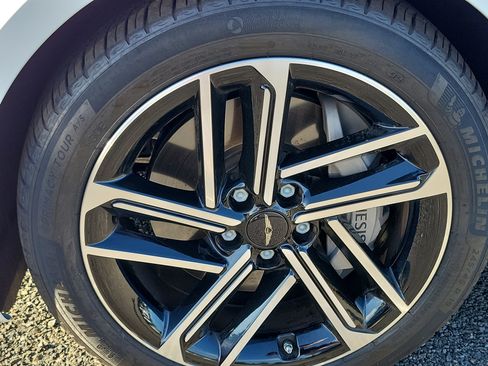 Certified 2026 Genesis G80 2.5T Advanced AWD/4WD image 7