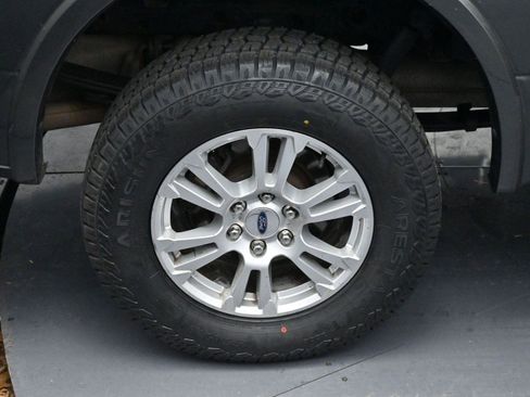 Used 2016 Ford F150 Lariat w/ Trailer Tow Package image 31